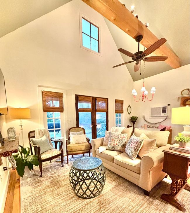 The Cottage, 2BR Farm Stay by Velvet Ditch Villas