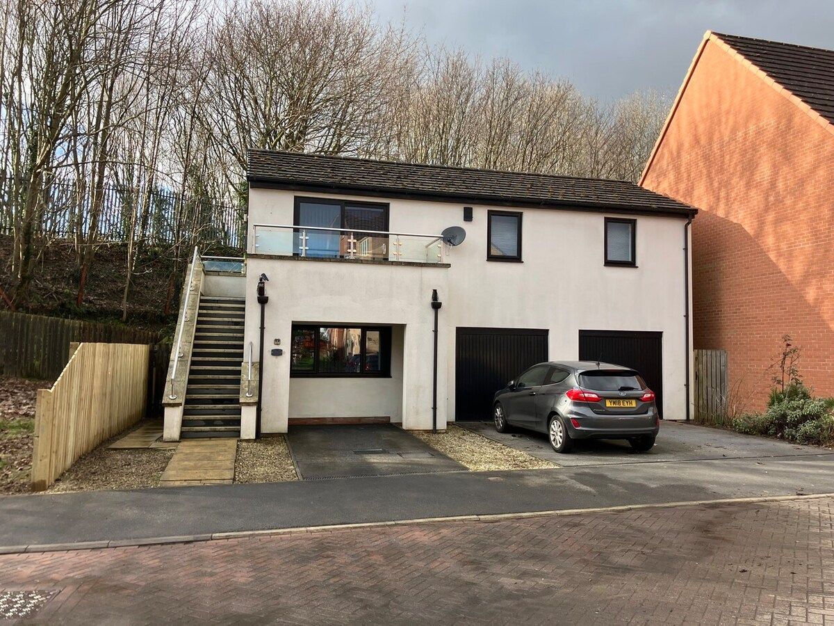 2BR Maisonette Flat Near Historic Pontefract
