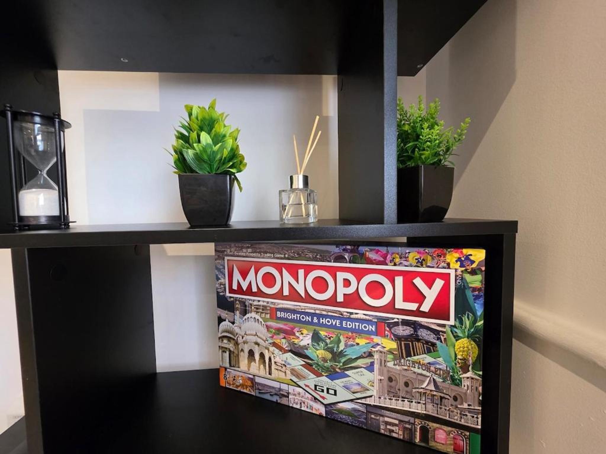 25201