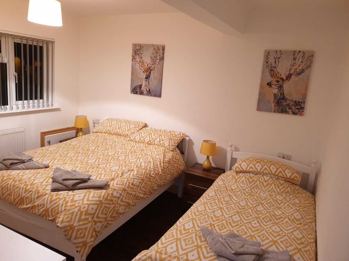 Homebird Property Serviced Accommodation Leeds - Conway House