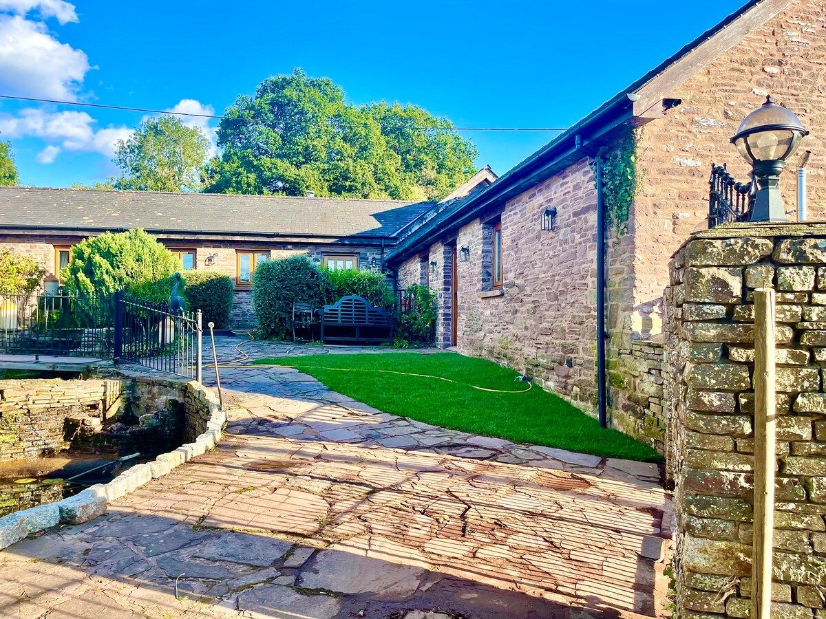 RURAL stone barn with Log Burner, tranquil setting with Cymru Holidays