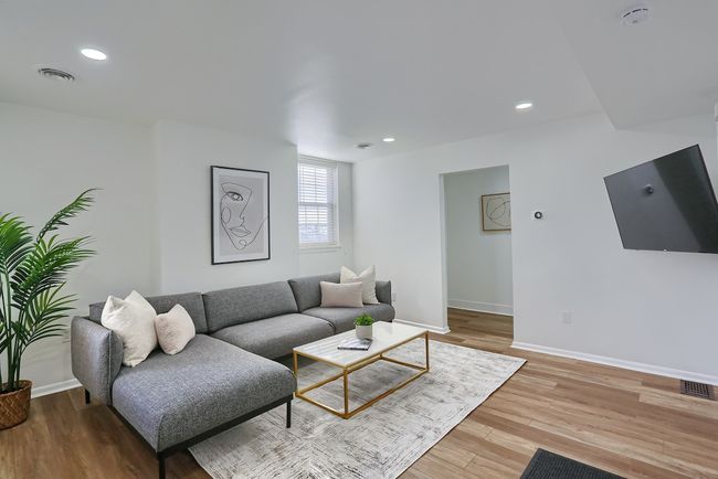 Spacious & Modern 3 Bdrm Apt in Pittsburgh w/Prkg