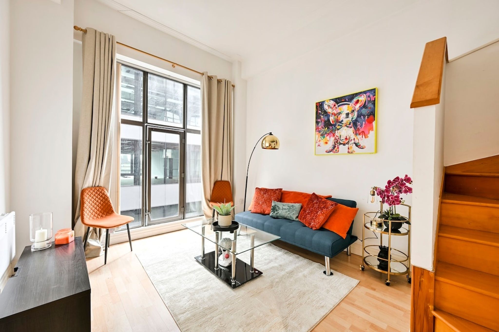 2BR Apt | Tower Bridge + WiFi & Parking