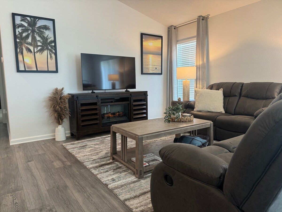 Fire Pit Villa · 2BR · Golf Cart · Near Eastport — photo 11