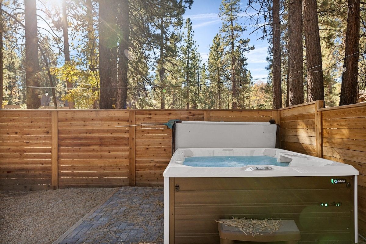 Perfect Mountain Retreat | Ski Resort | HotTub