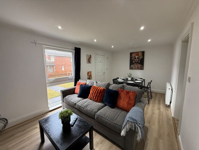 Wolseley - 5 Bdrm Sleeps 8 Ideal for Contractors