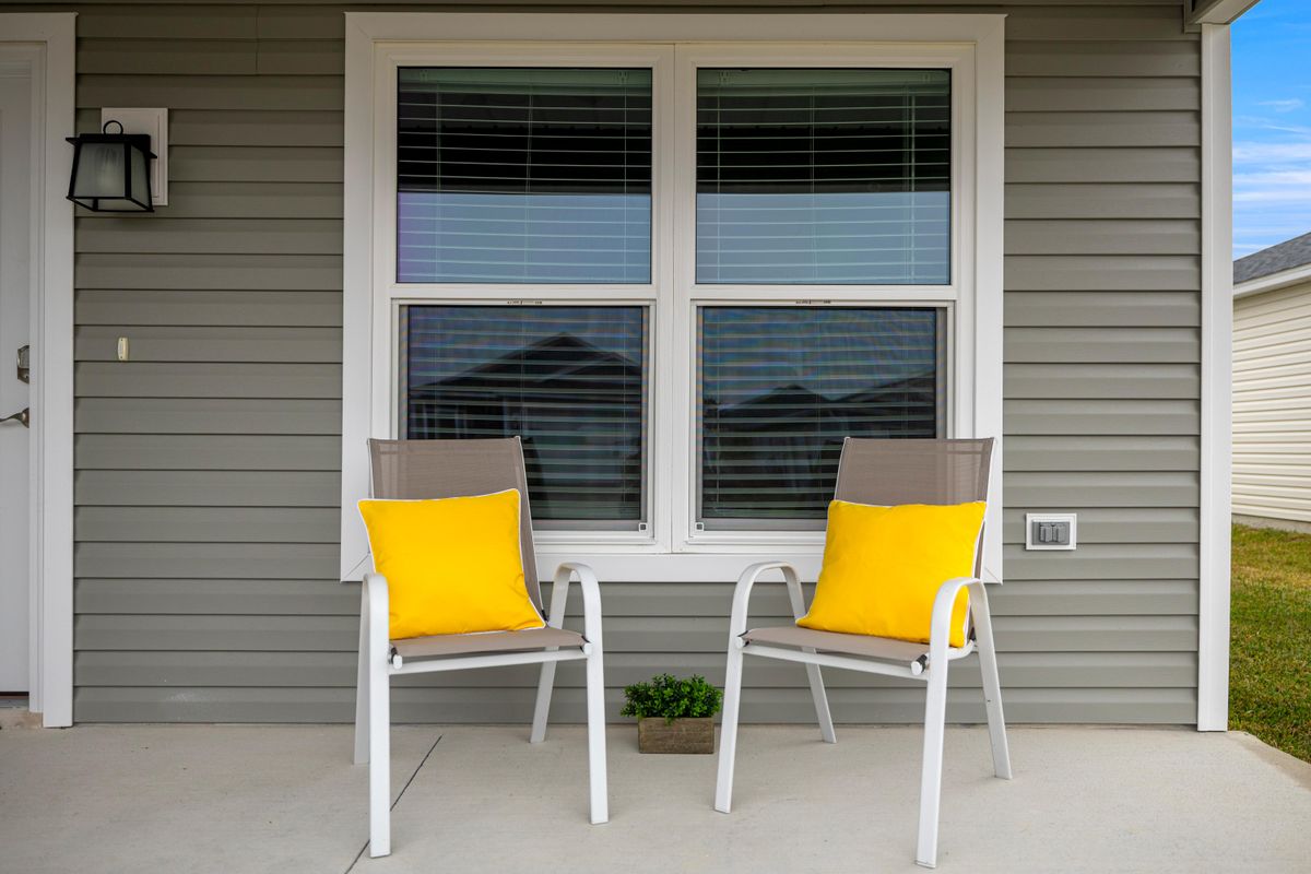 2BR · 2 Bath · Golf Cart · Mins to Eastport Sq — photo 9