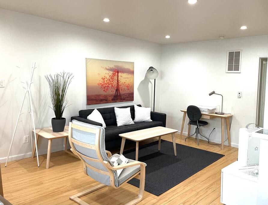 1BR Apt in Beverlywood by Just Bring Your Toothbrush