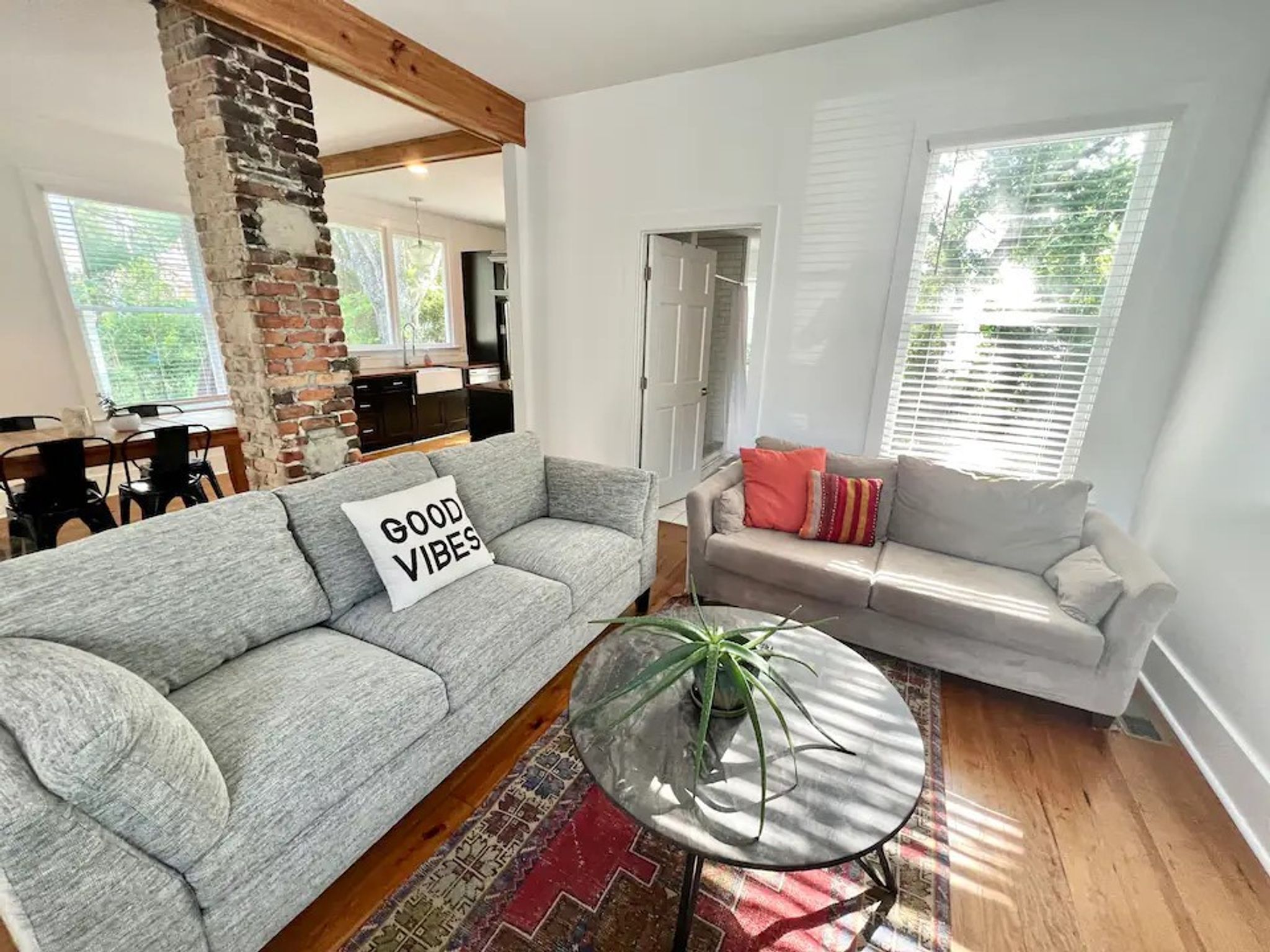 Boho Bungalow - Downtown - Free Parking