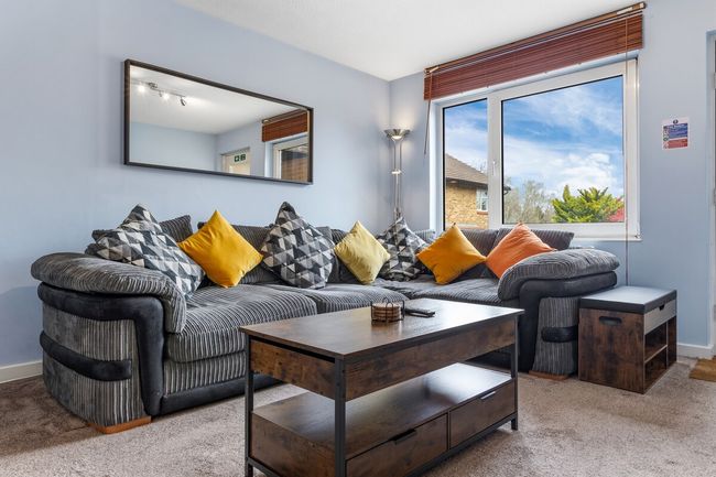 1BR • Free Parking • Home Away From Home • LGW