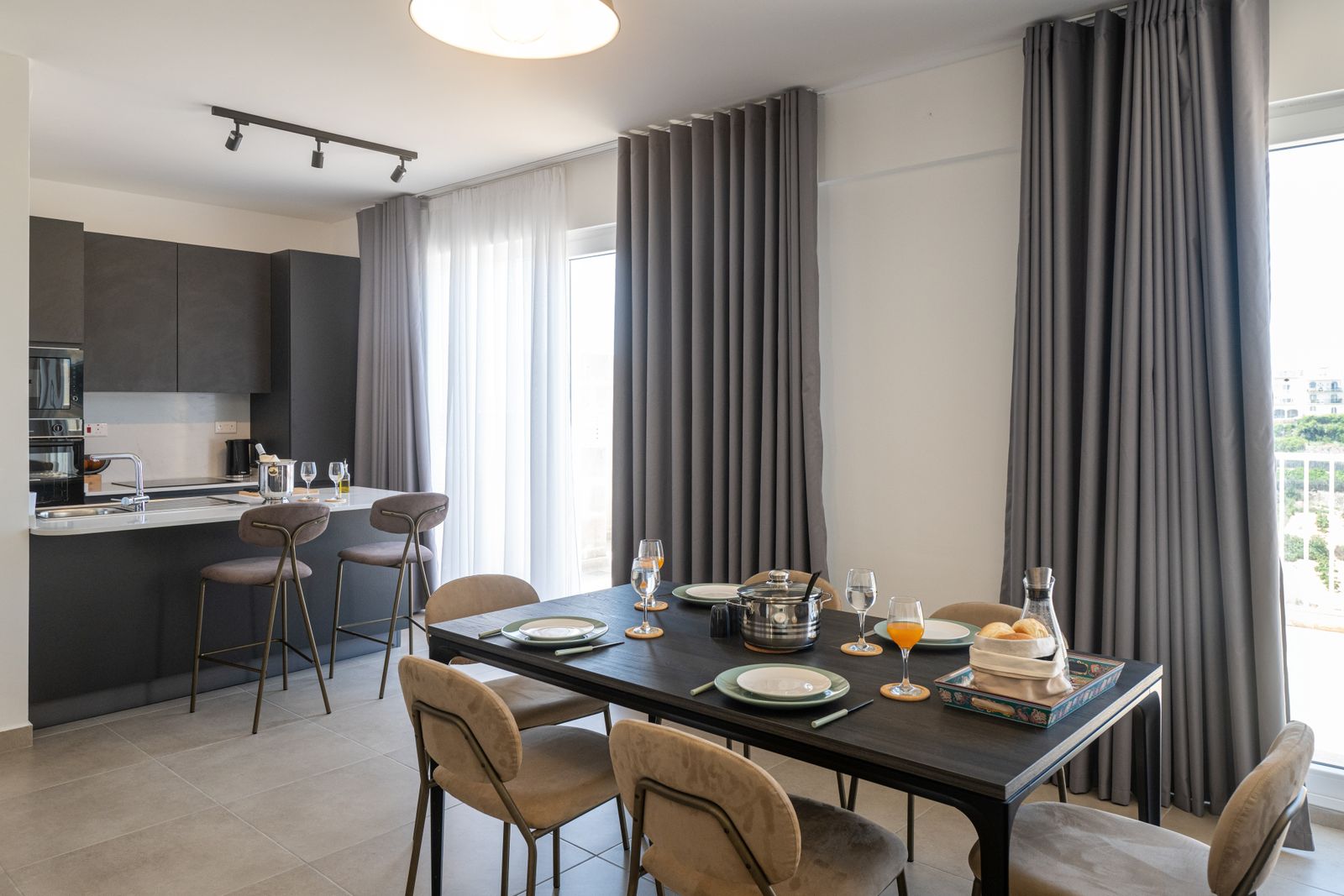 Oakville Residence B11 - Apartment Valley Views