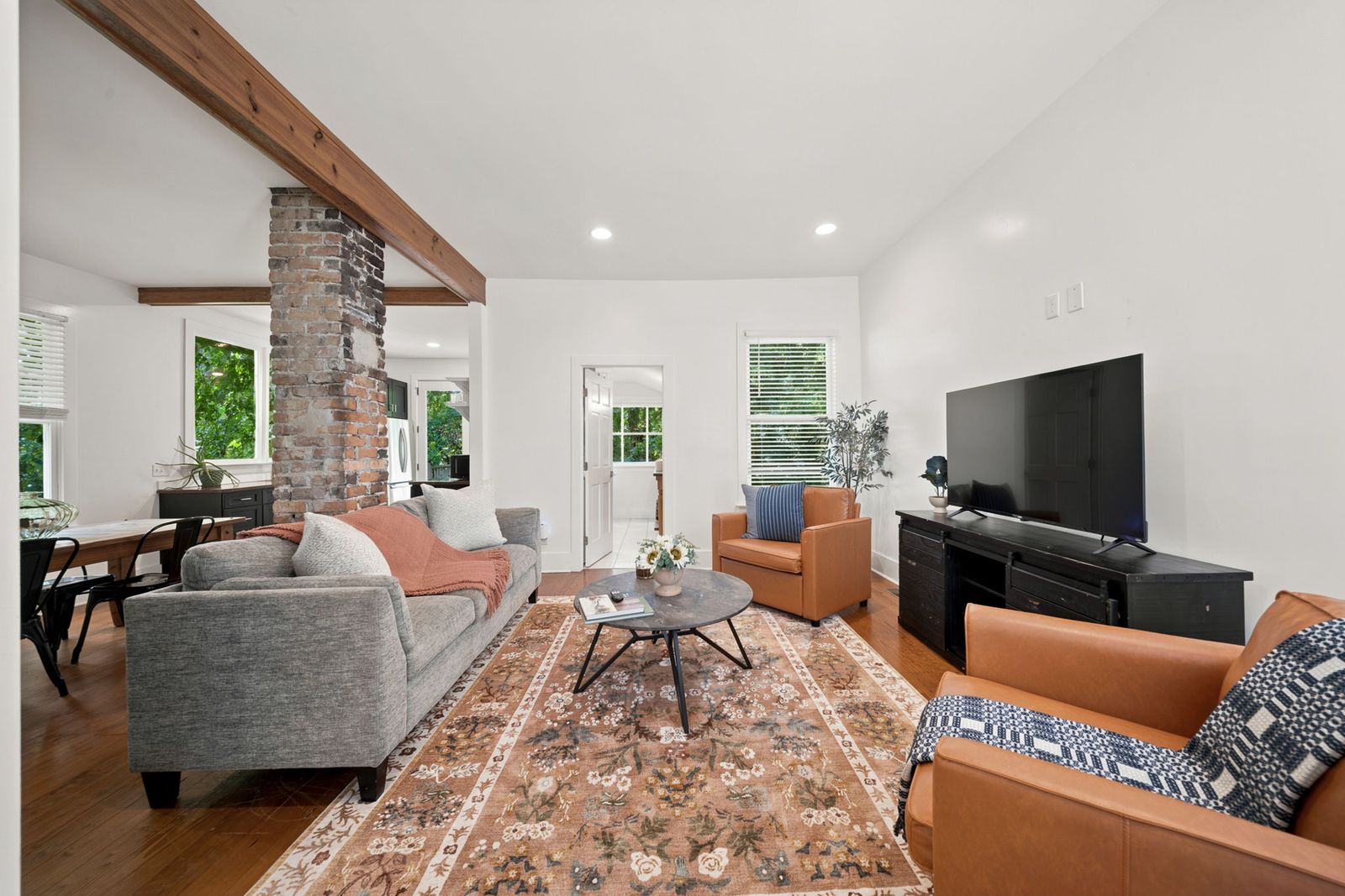 Boho Bungalow - Downtown - Free Parking