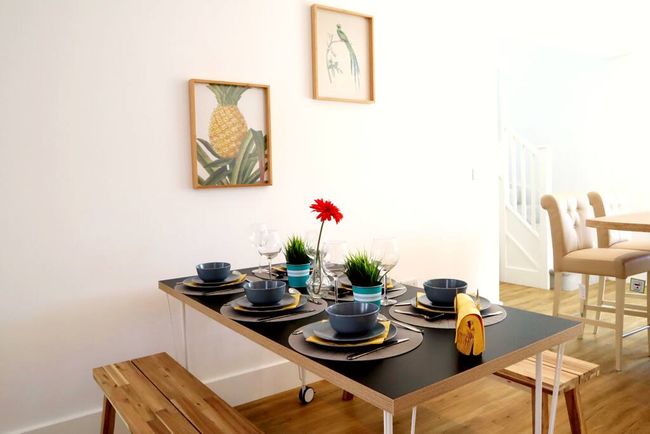 NEW Poole House 5 mins to Sandbanks +Netflix