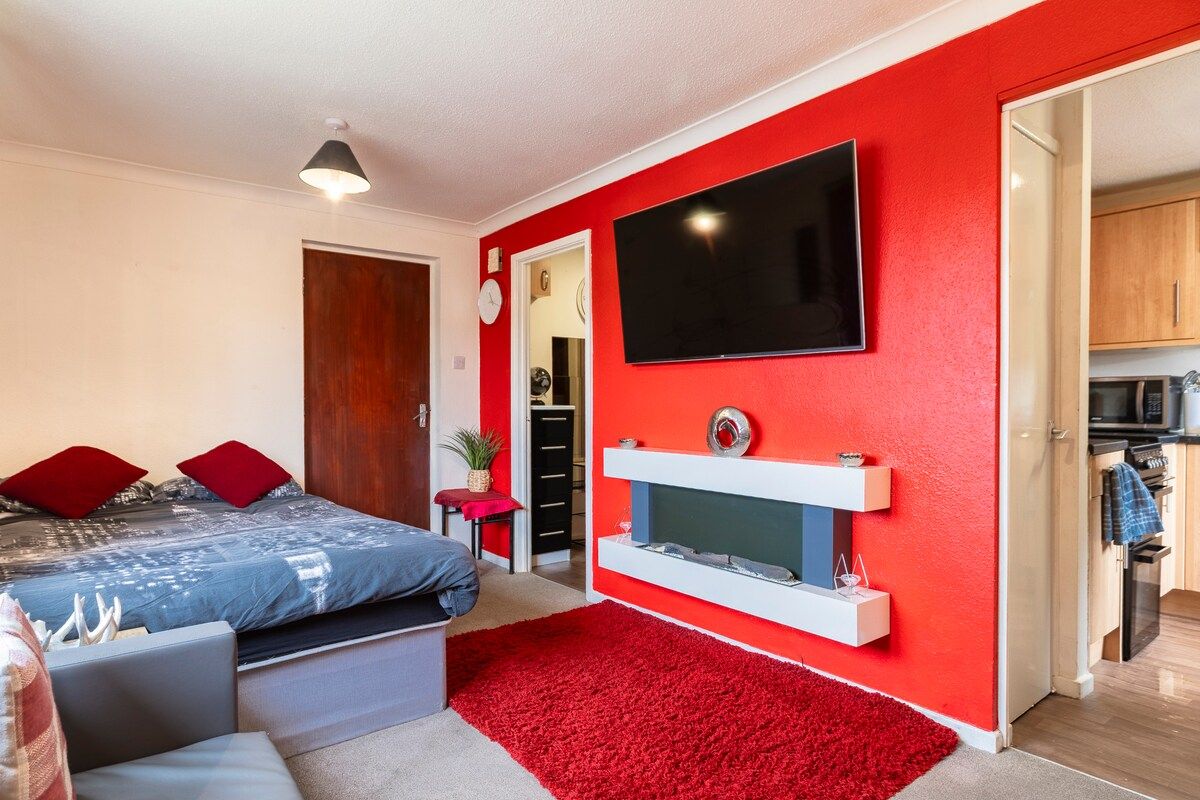 Ideal Apartment, Great for Couples, Sleeps 2