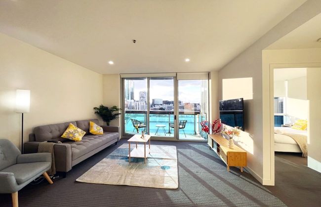 City Lights @ Melbourne City- Parking - Pool - Gym