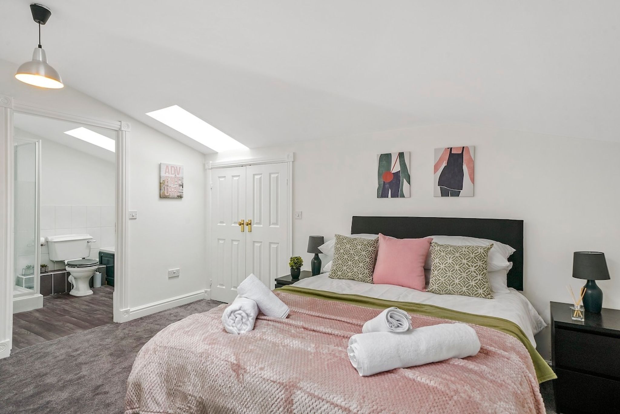 Large Duplex Penthouse in Central York - Parking