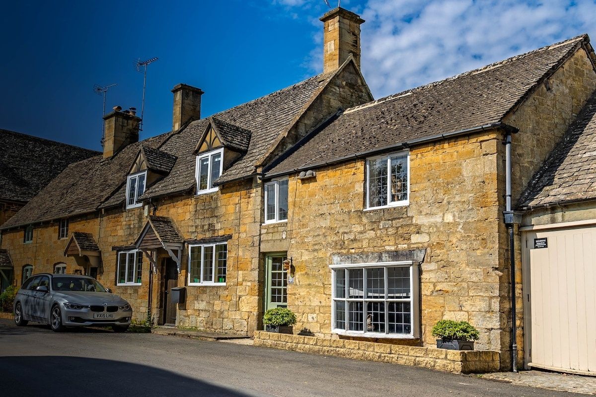 Honeystone Cottage, Stanton, Broadway