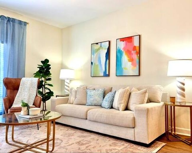 The Rebel Roze, 2BR Condo by Velvet Ditch Villas