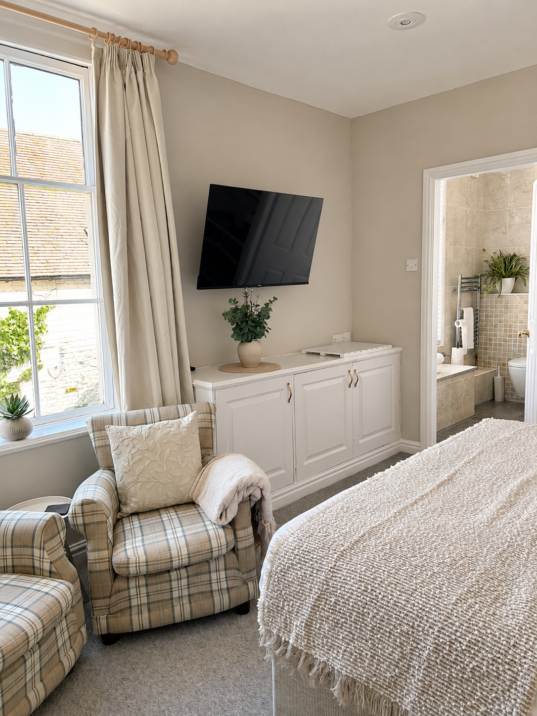 Raven Suite - 6 | Central Location