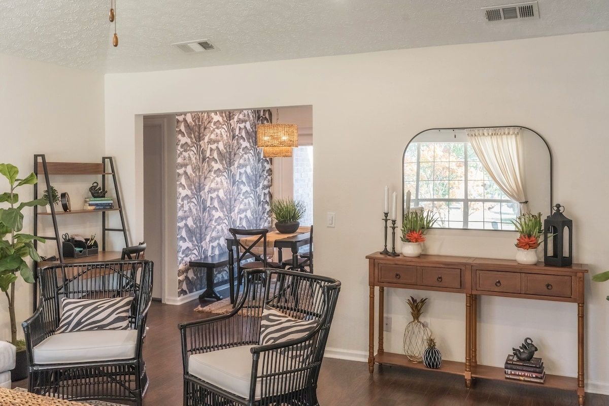 Gorgeous! Pool & Lagoon Near Historic Area & Beach