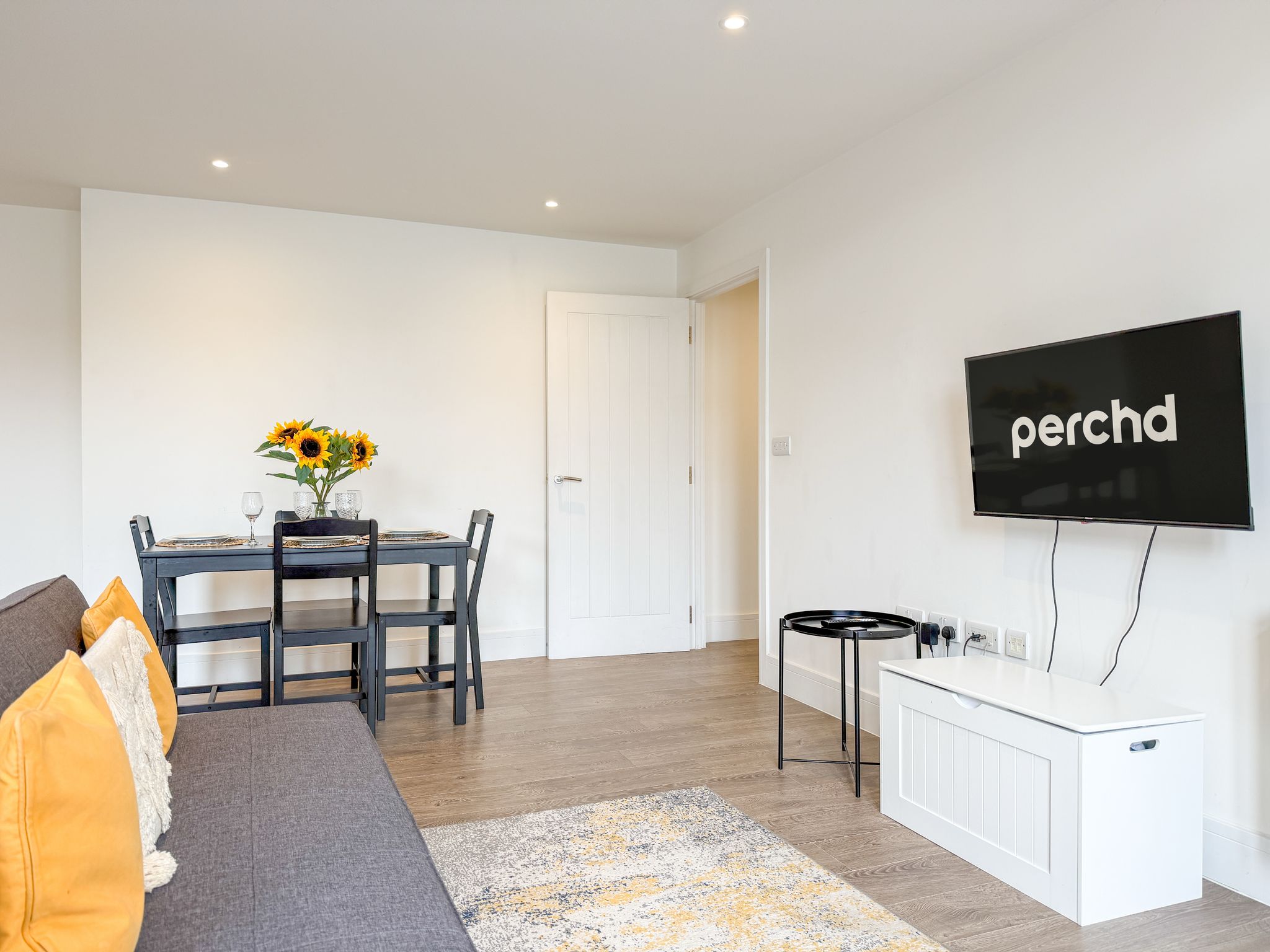 *New* | St James - City Centre Modern Apartment
