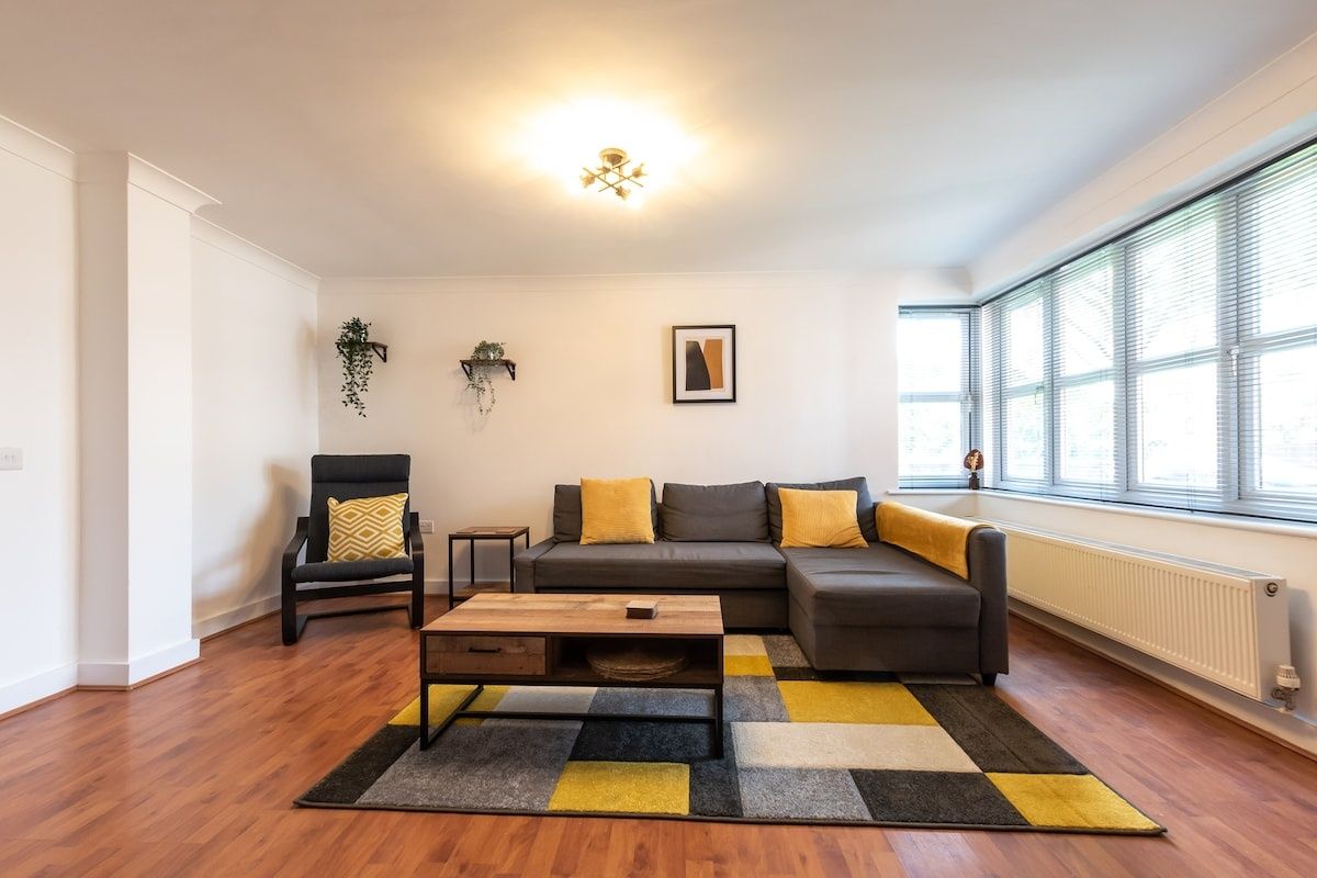 Contractor Base | 2BR | Parking