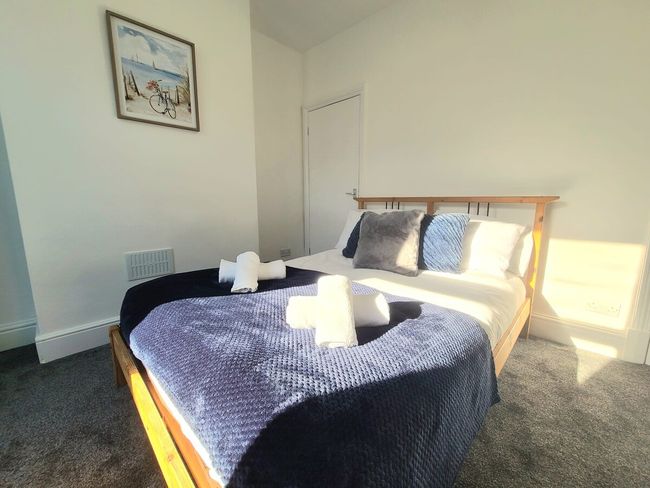 Cozy Modern Leicester Retreat Sleeps 7