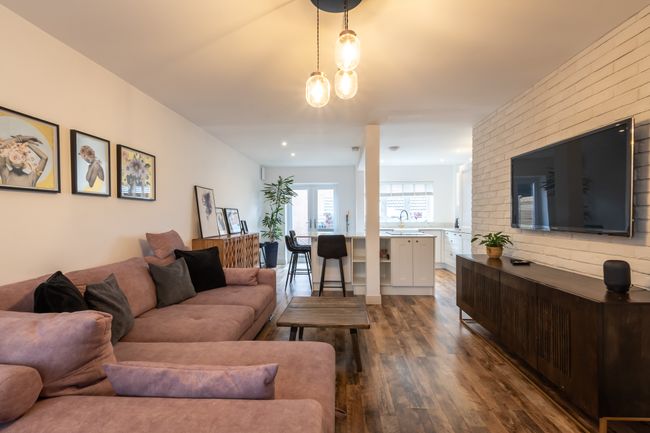 Open Mind Property - Hot Tub Retreat Sleeps 9
