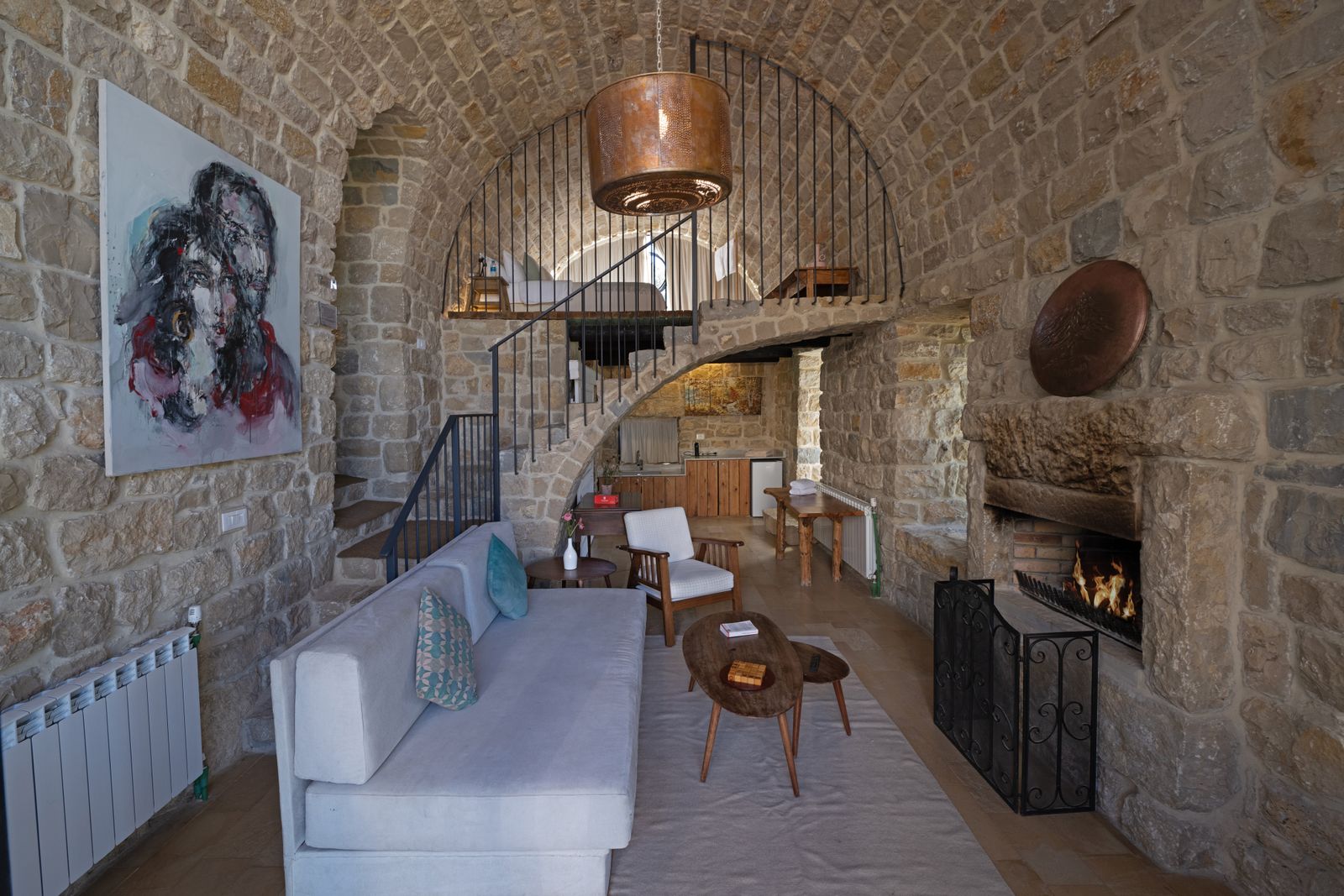 CASA06 - Stone Loft + Private Jacuzzi