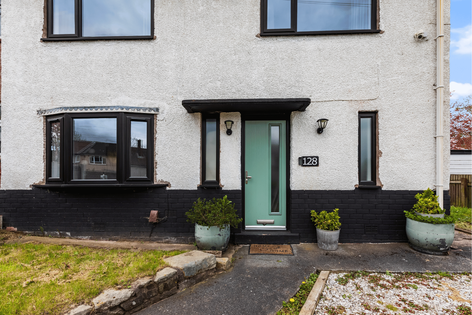 Cosy Retreat with Garden Views & Fast WiFi