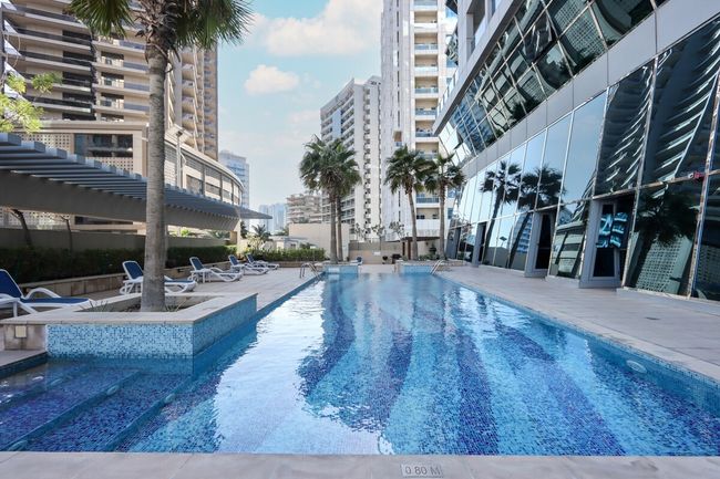 Livbnb-Convenient Loft Type 1B, Dubai Sports City