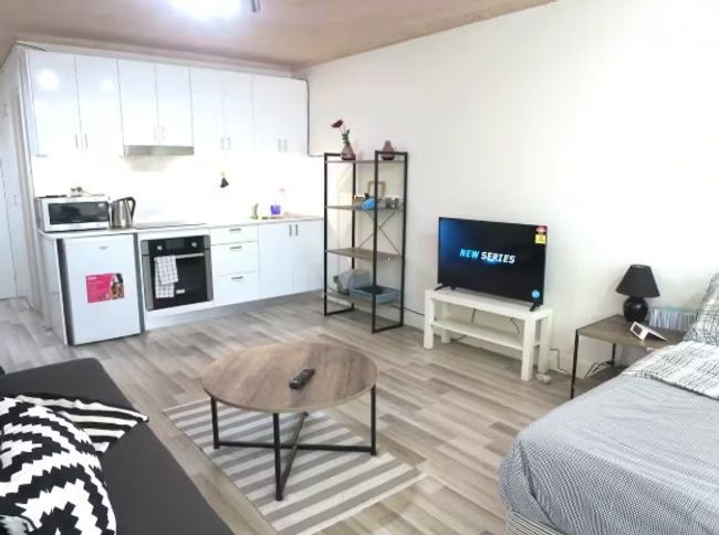 Perfectly Located Sydney Studio @ Surry Hills