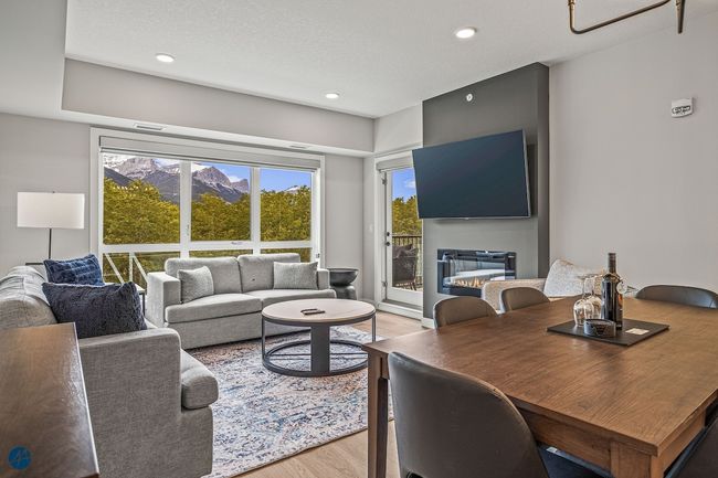 The PEAKaboo View - 2Bd/2Bath Top Floor