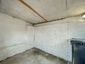 1749410976