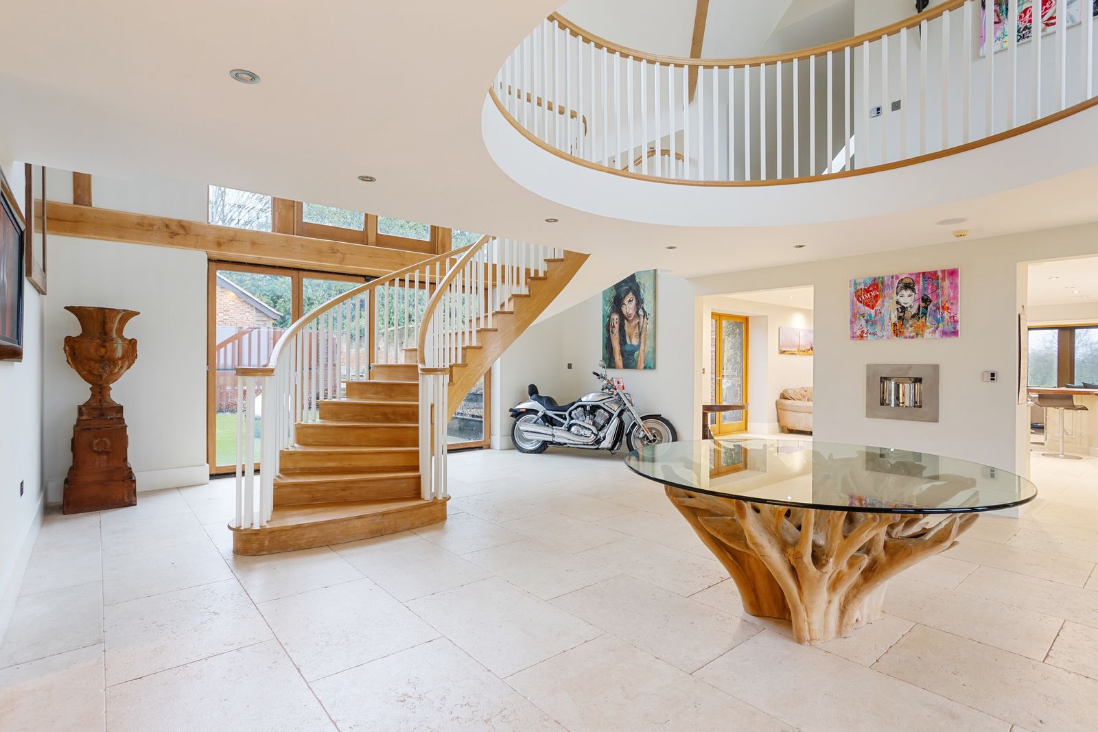 Country Estate w/ 6 Acres, Gym, Hot Tub, Games Room!