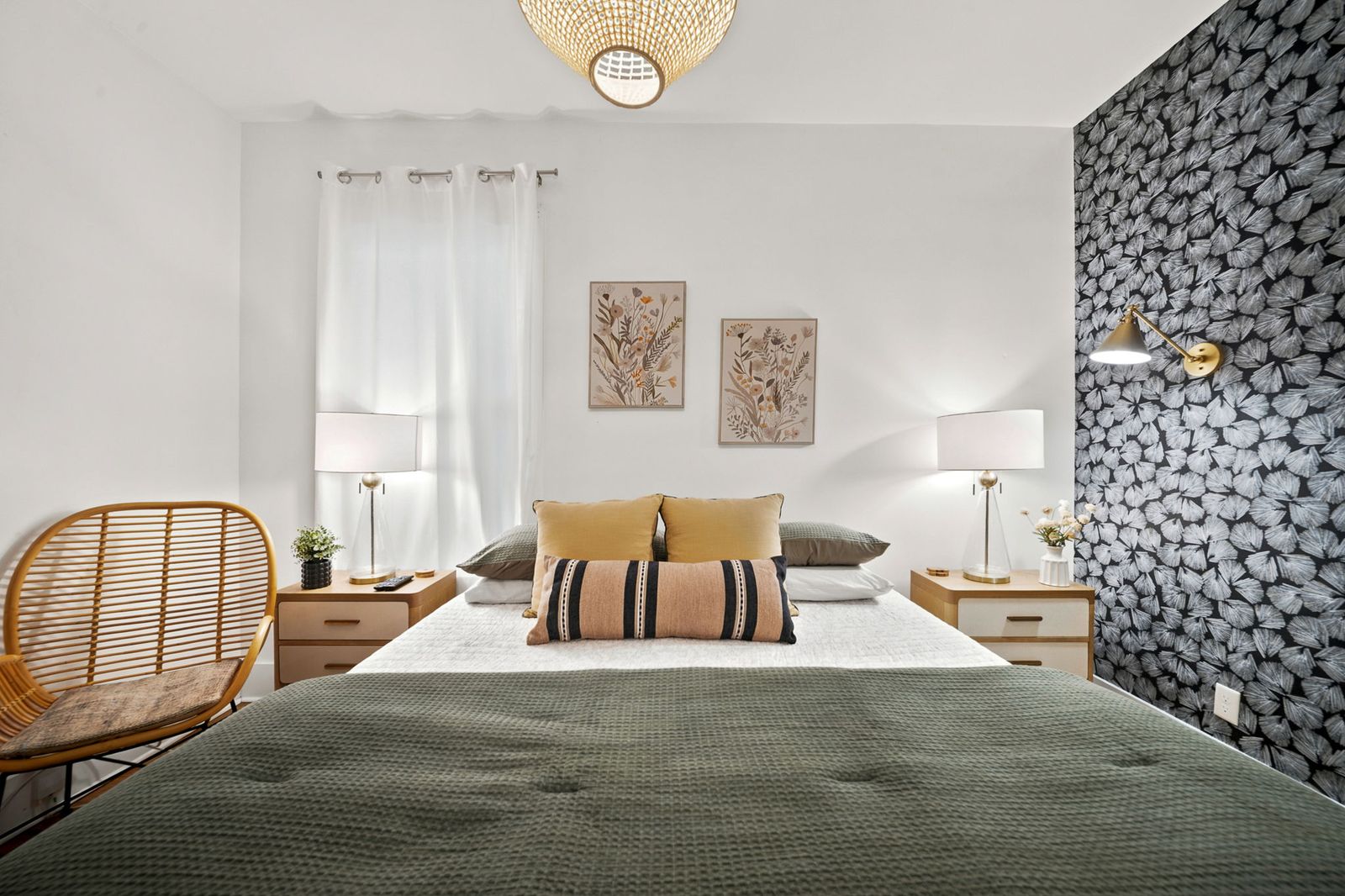 Boho Bungalow - Downtown - Free Parking